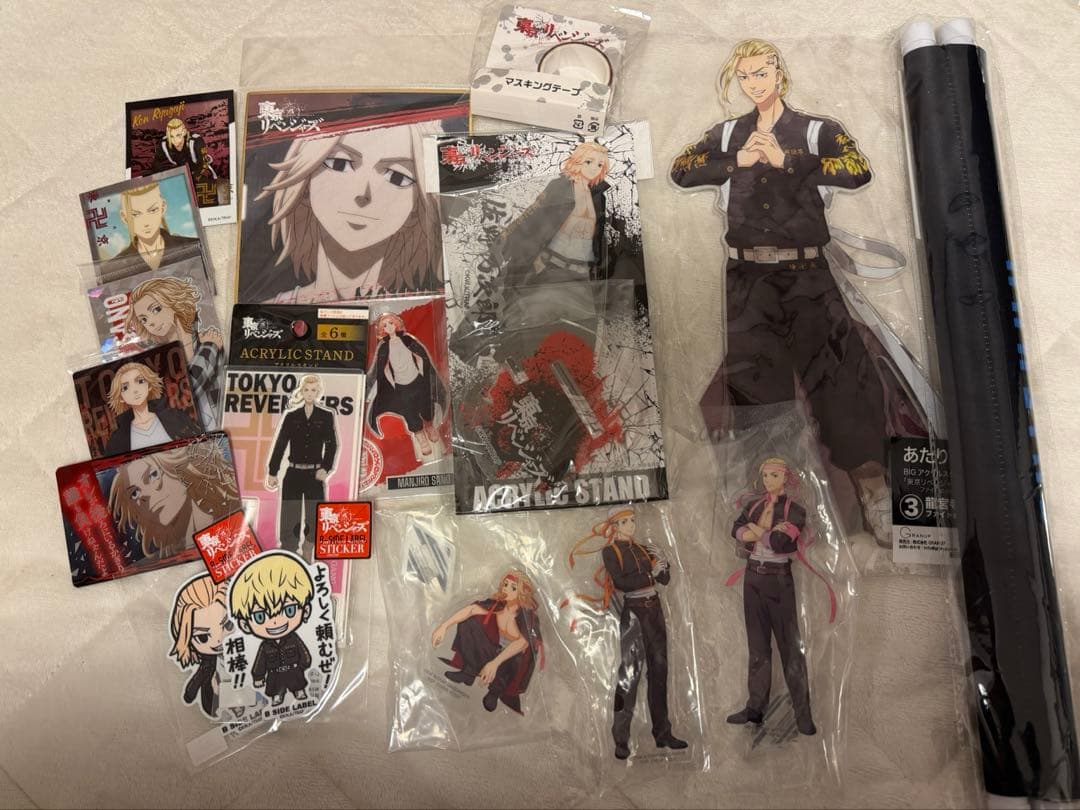 東京リベンジャーズ　グッズまとめ売り 缶バッジ キーホルダー アクリルスタンド