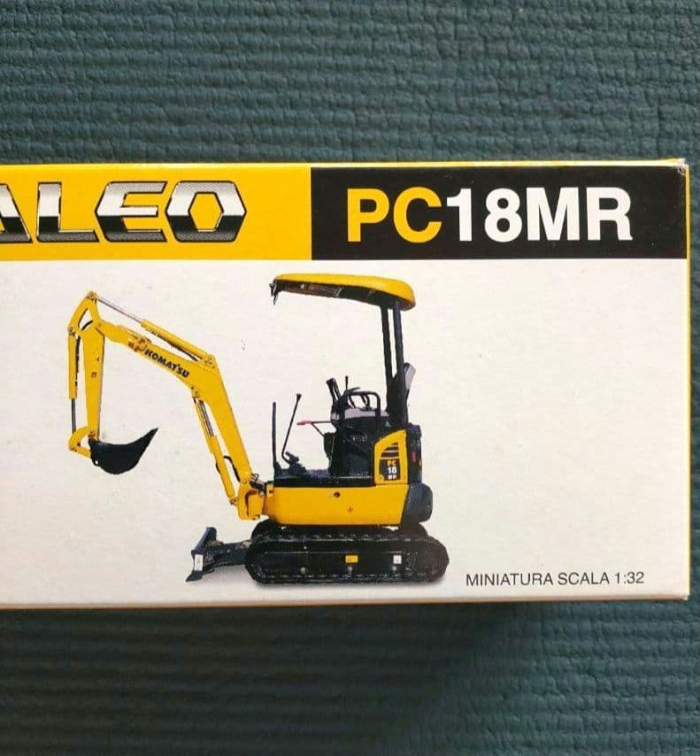 粟*地様 KOMATSU PC18MR ミニチュアモデル 1/32 イタリア製