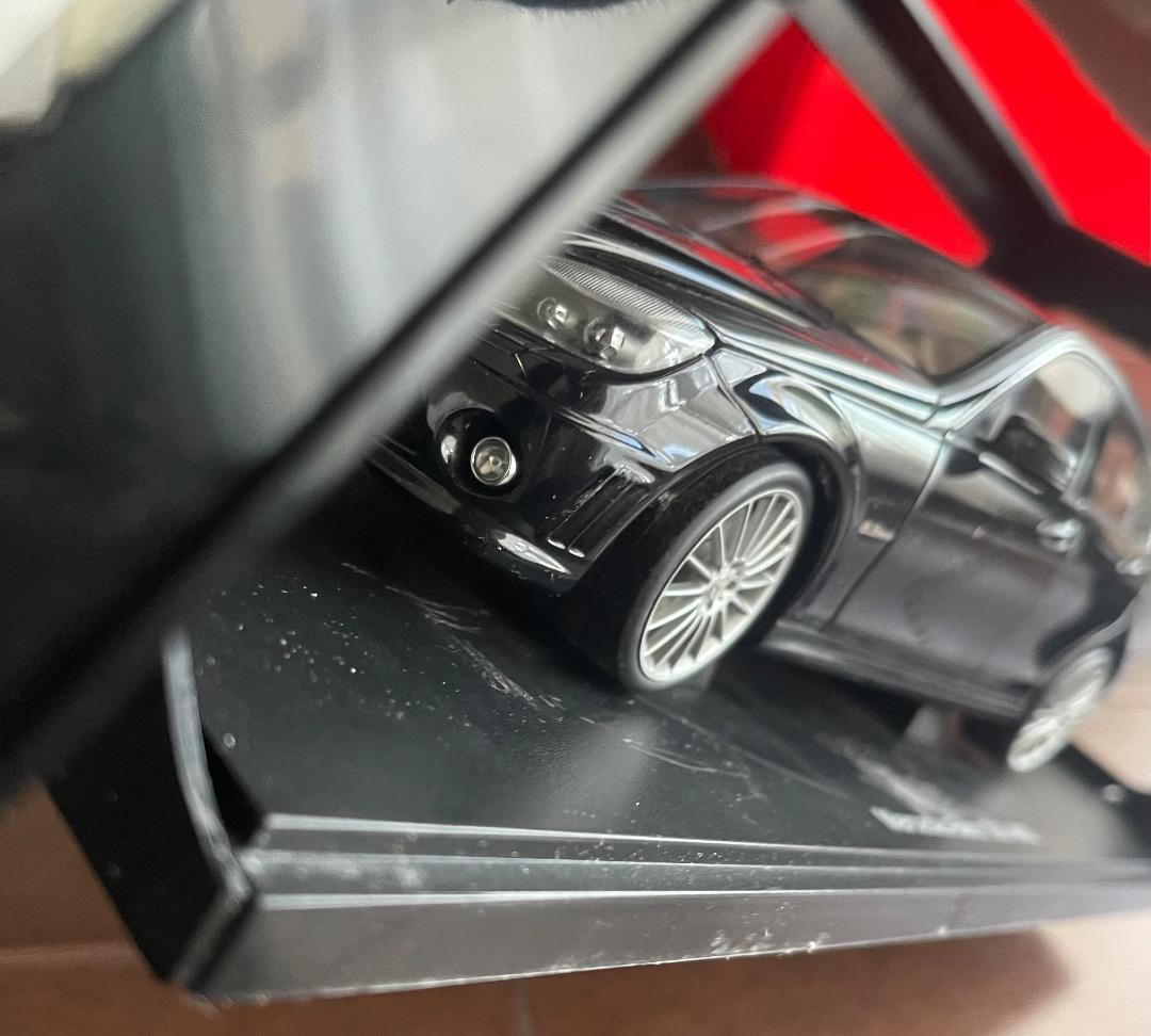 ミニカー AUTOart Mercedes-Benz C63 AMG 1/18