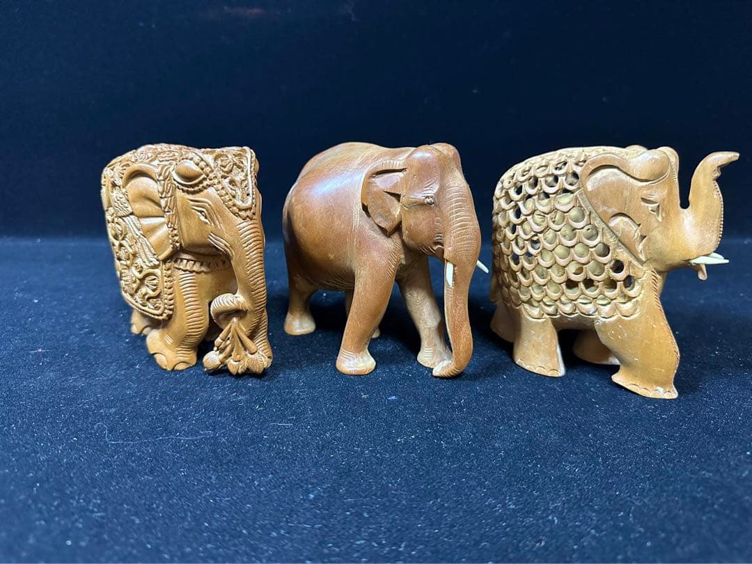 木彫り　白檀　インド　象そう　彫刻 置物　細密細工　骨董　アンティーク