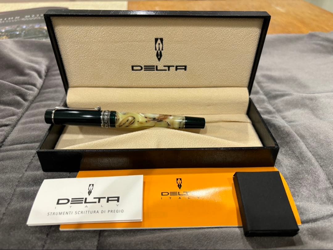 【最終値下げ！】DELTA 万年筆
