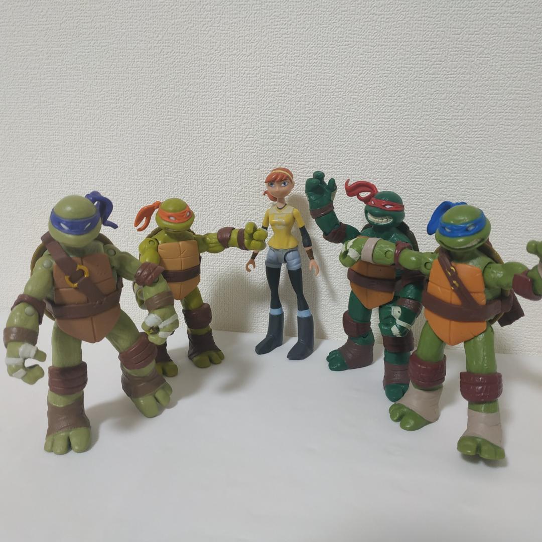 ミュータントタートルズ　フィギュアセット