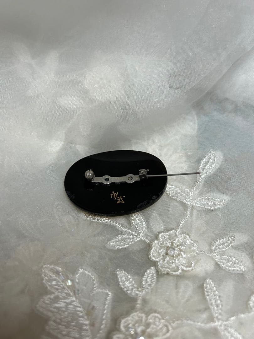 本鼈甲の螺鈿細工のブローチ永成作家物