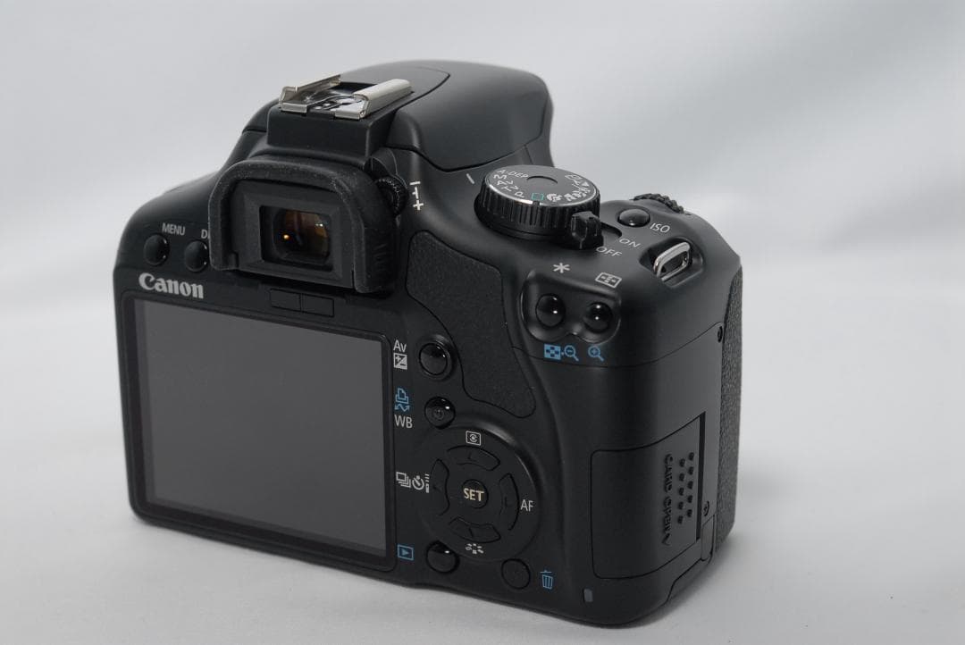 【美品】キャノン Kiss X2★一眼レフカメラ★入門機 Canon