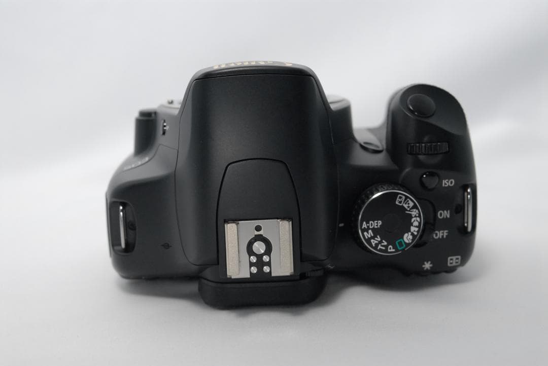 【美品】キャノン Kiss X2★一眼レフカメラ★入門機 Canon