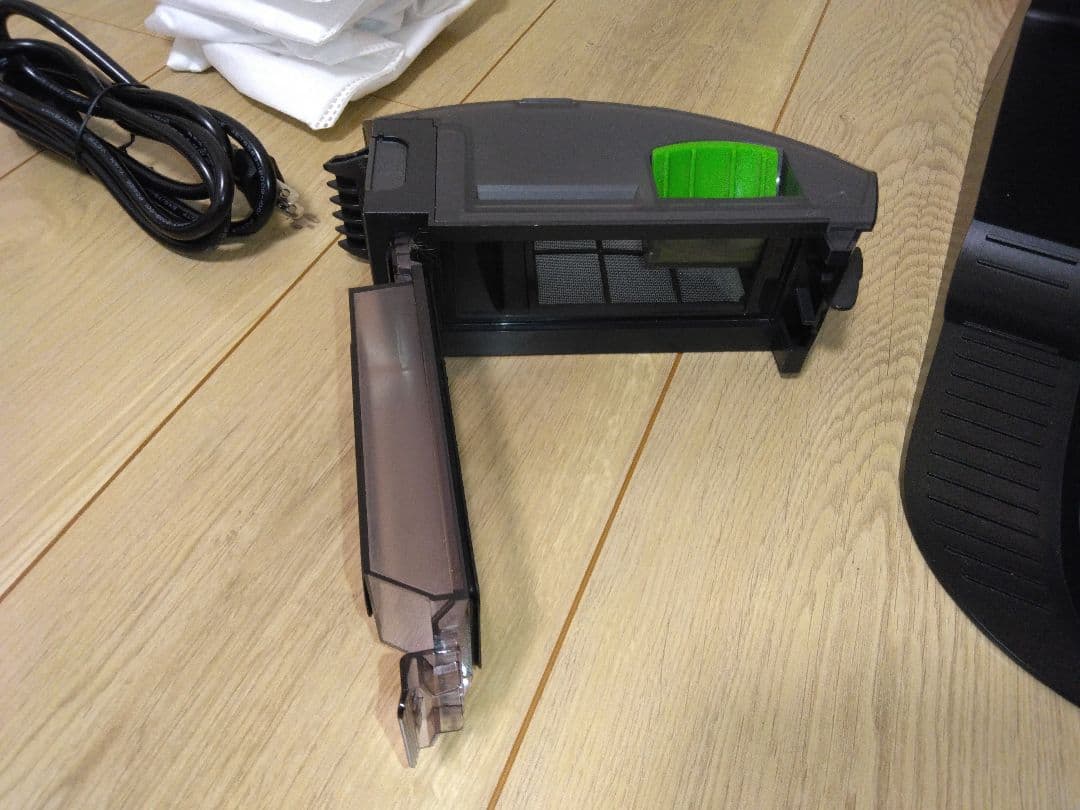 【使用半年】ルンバij用クリーンベース&専用ダストボックス、新品紙パックセット