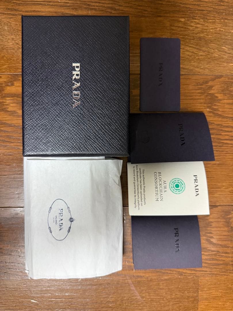 PRADA サフィアーノレザー 三つ折り財布