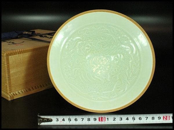 中国美術 青白磁 陽刻 鳳紋 碗 φ20cm(K-LC194)