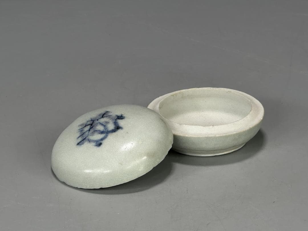 香道具　白磁　染付香合　蓋物