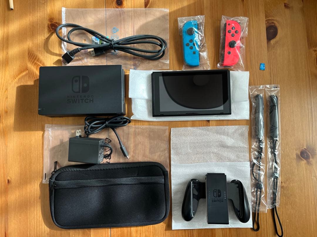 NintendoSwitch本体+SD128GB+保護フィルム貼付+持運ポーチ