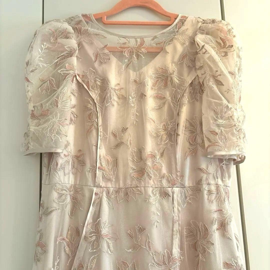 Lily Brown リリーブラウン　チュール刺繍ドレス