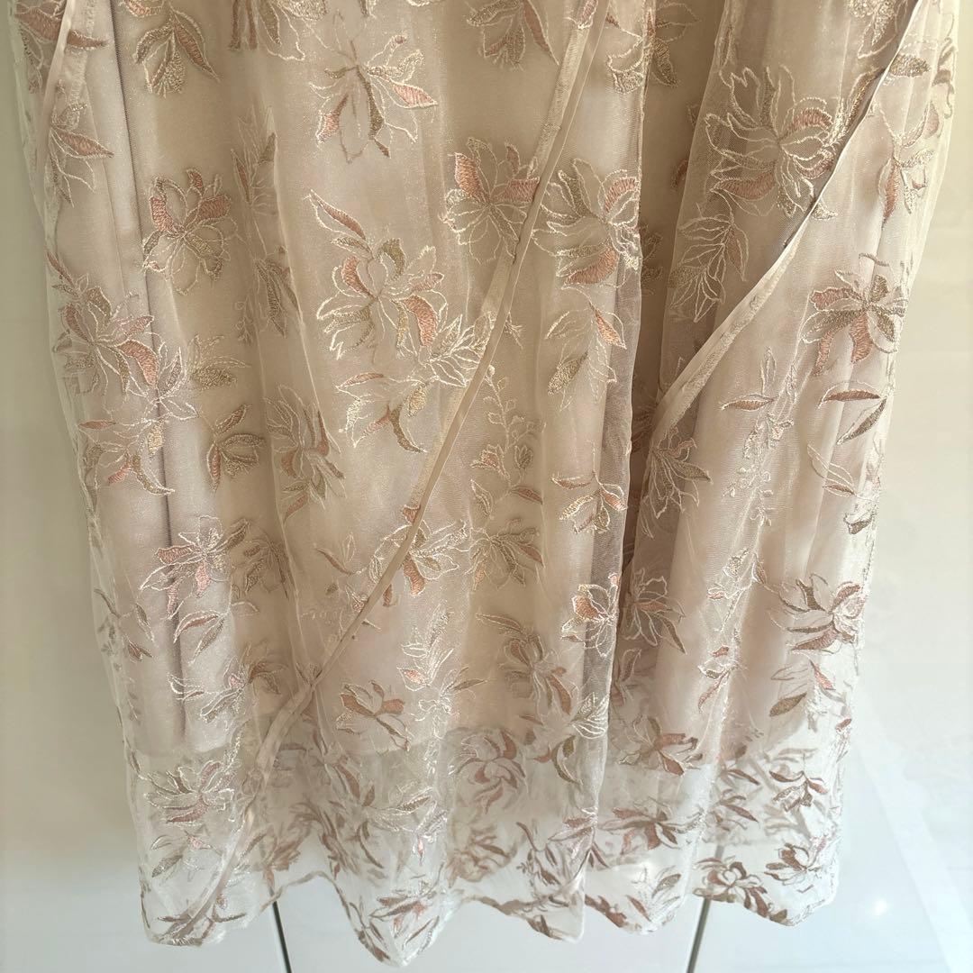 Lily Brown リリーブラウン　チュール刺繍ドレス