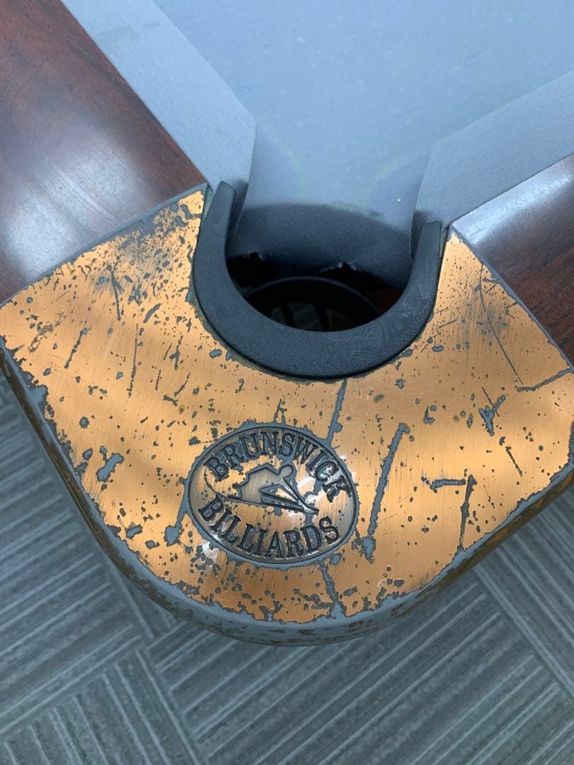 中古 : Brunswick ビリヤード台 9フィート 付属品付き