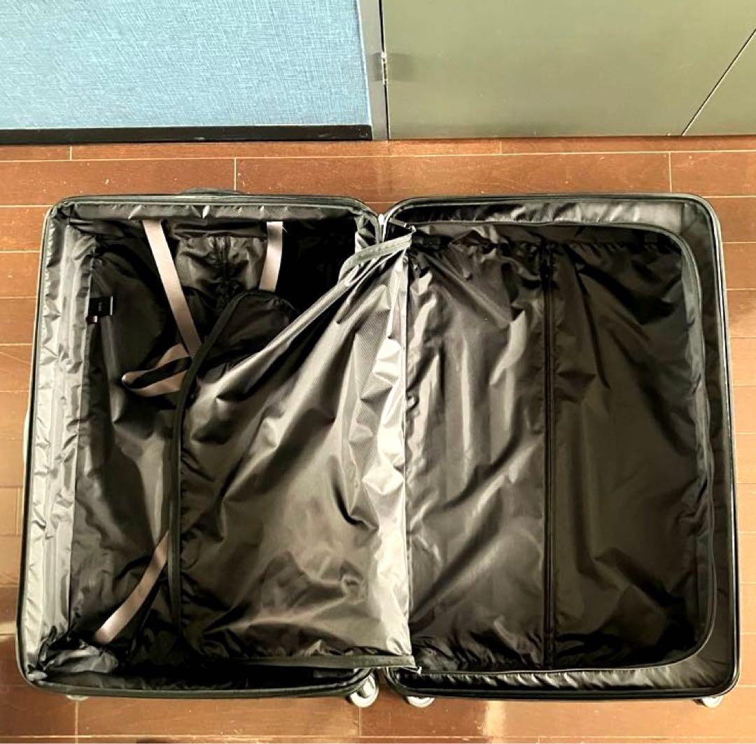 TUMI トゥミ V3 ラージ　黒　4輪スーツケース