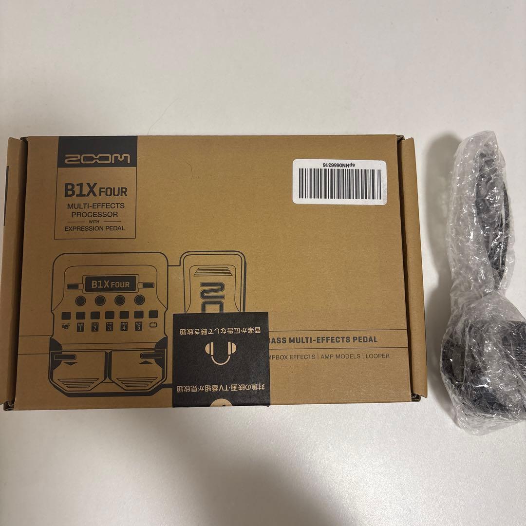 ZOOM B1X FOUR マルチエフェクター　ベース用