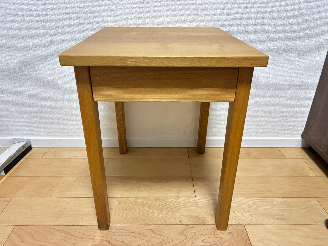 無印良品 タモ材 ベッドサイドテーブル