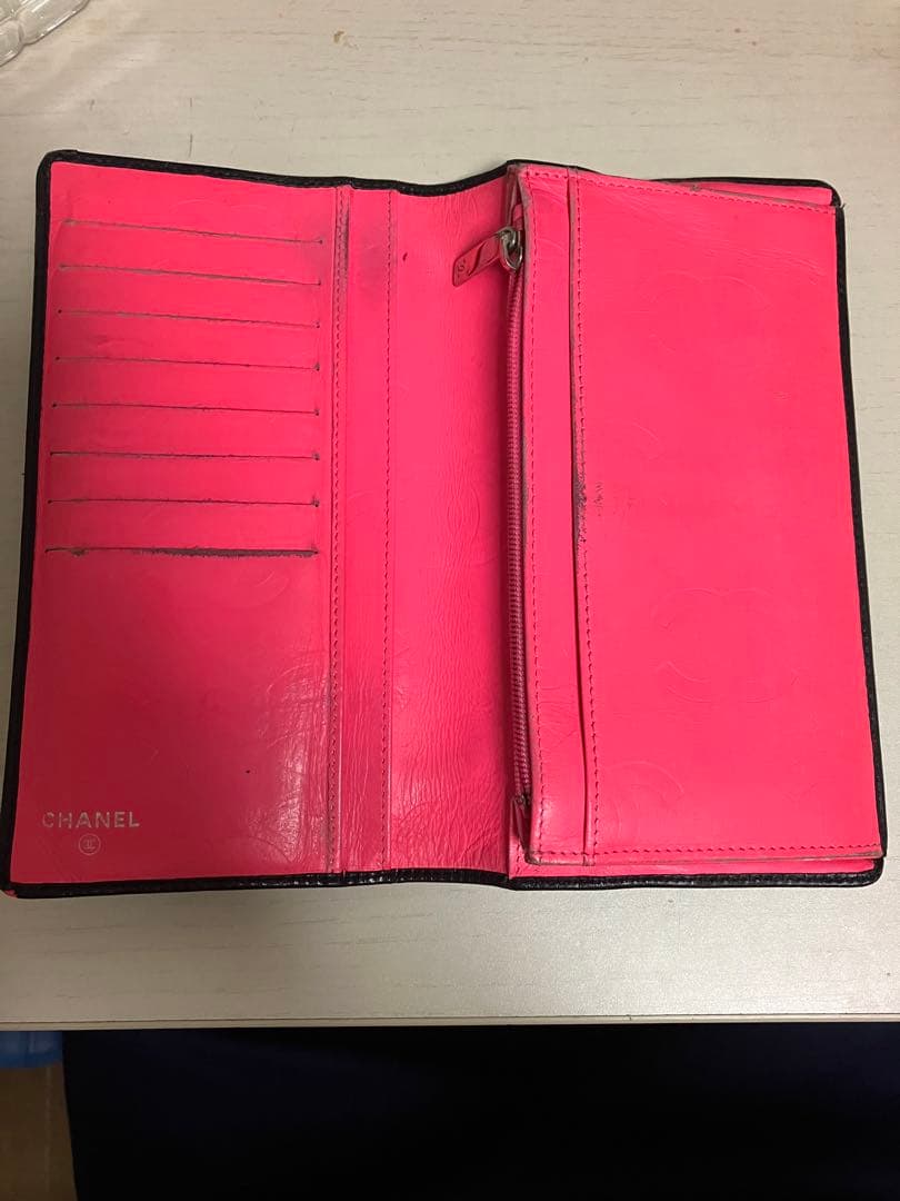 CHANEL ブラックレザー 二つ折り財布