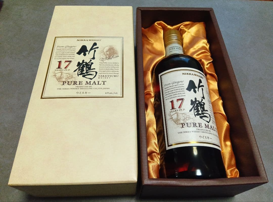ニッカウヰスキー 竹鶴 17年 ピュアモルト　化粧箱入り