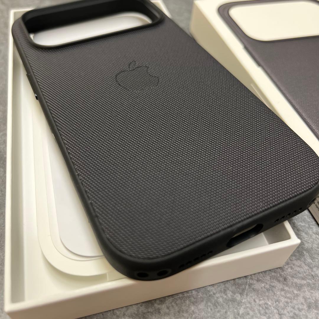 新品 iPhone 17 Pro TechWoven Case ブラック