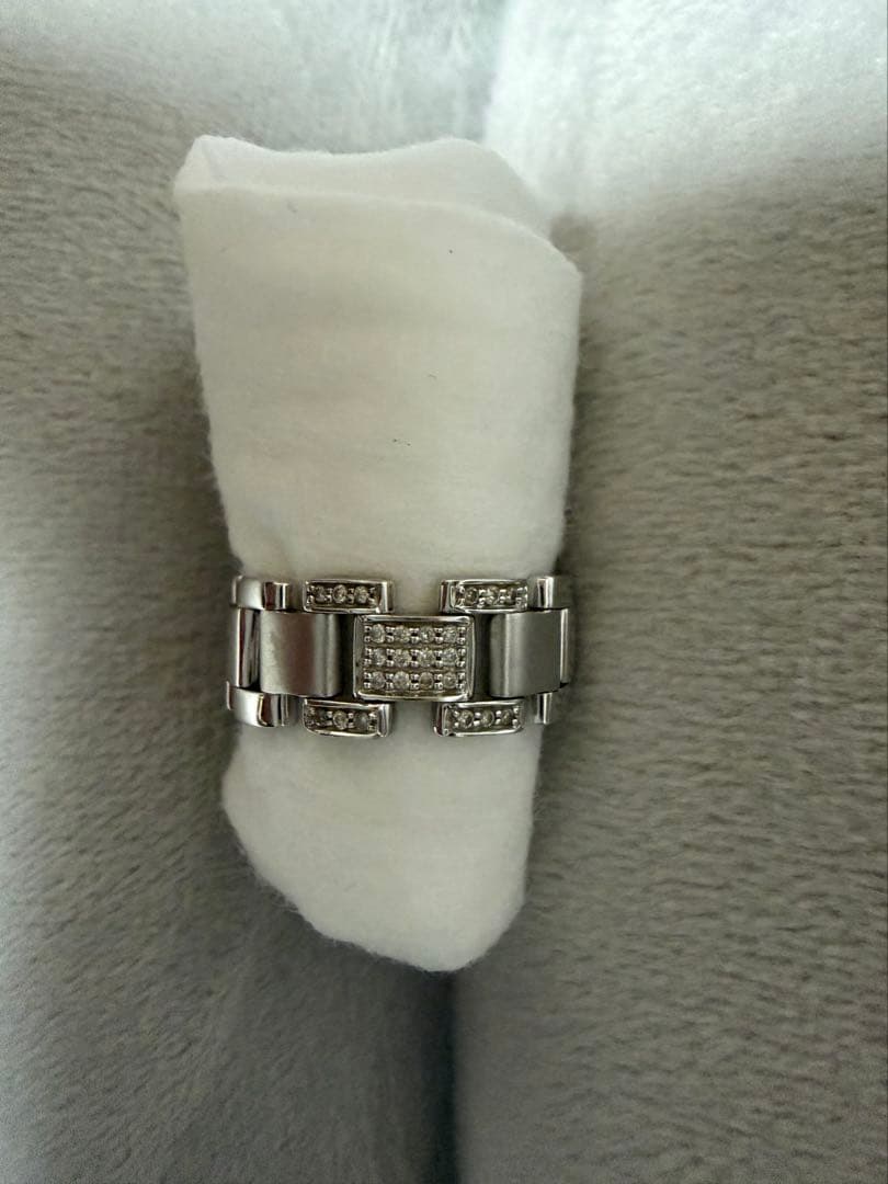 K18WG ダイヤ付きベルト調デザインリング　11号