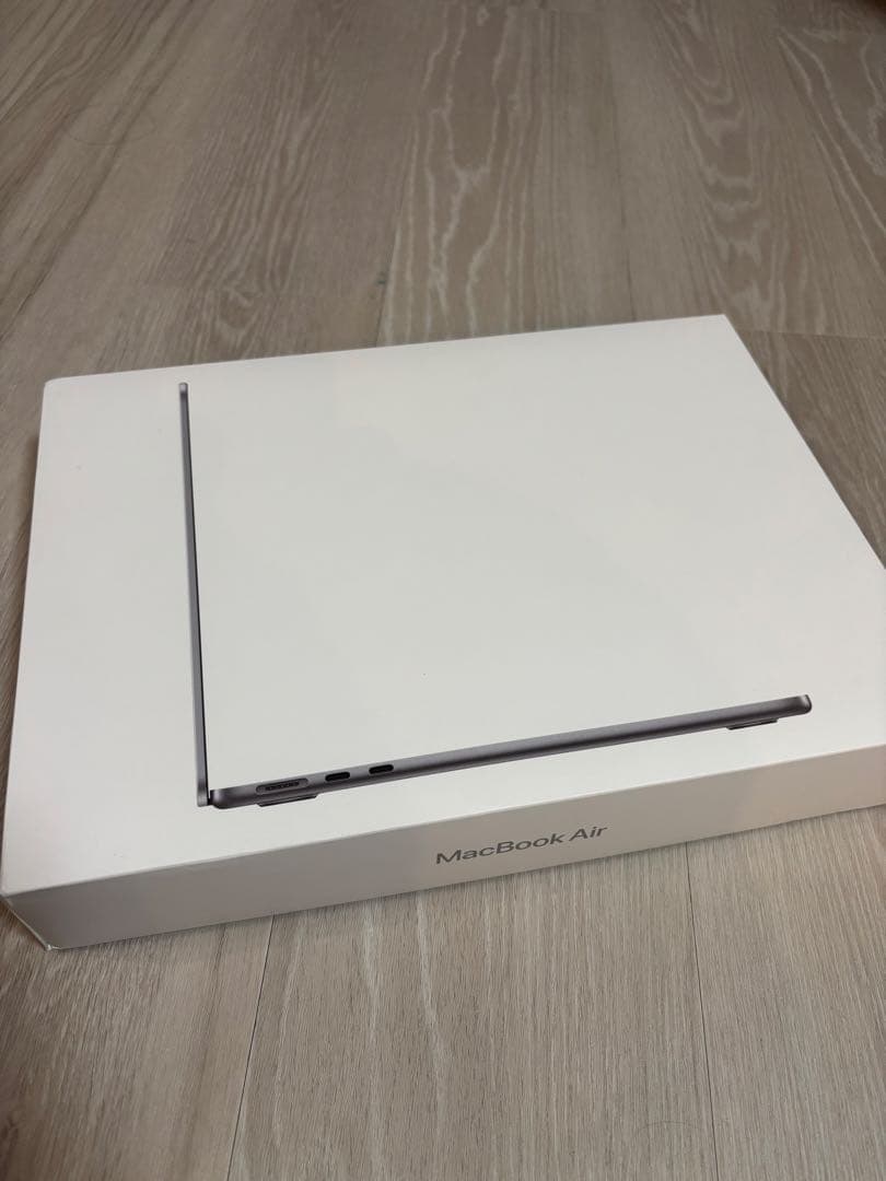 MacBook Air M2 13.6インチ　スペースグレー