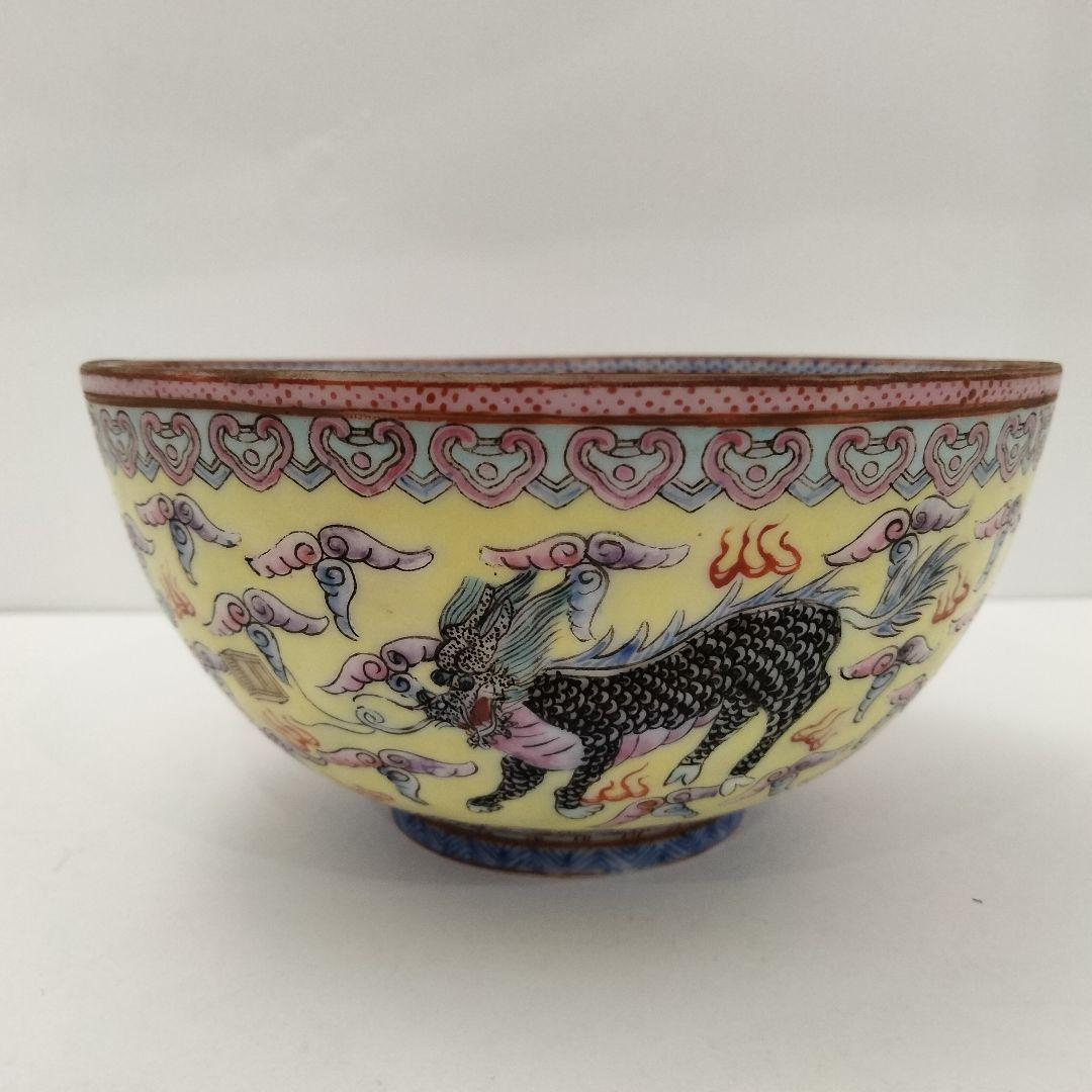 W318-1 清代 乾隆年製 中国古玩 粉砕四獣文鉢 薄造り 粉彩花文茶碗