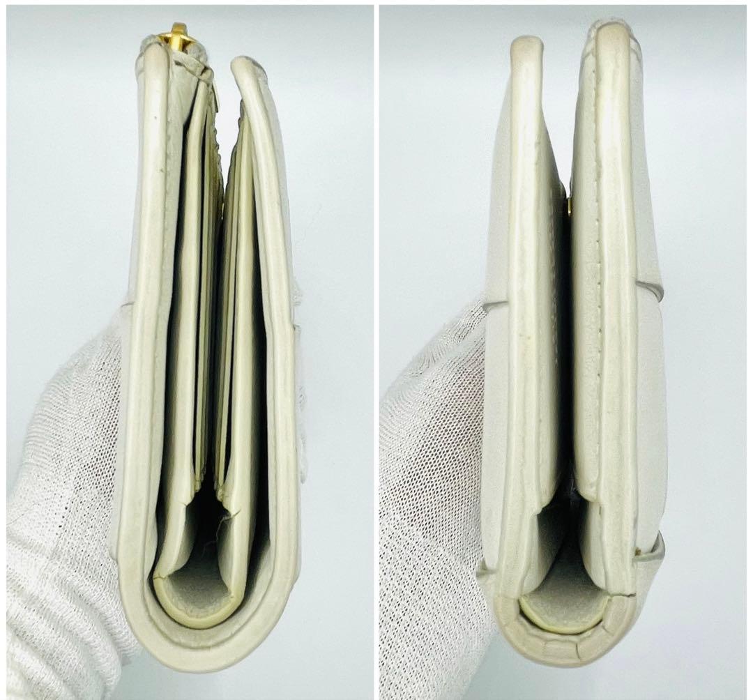 良品◇現行 ボッテガヴェネタ 二つ折り財布 ホワイト コンパクトウォレット