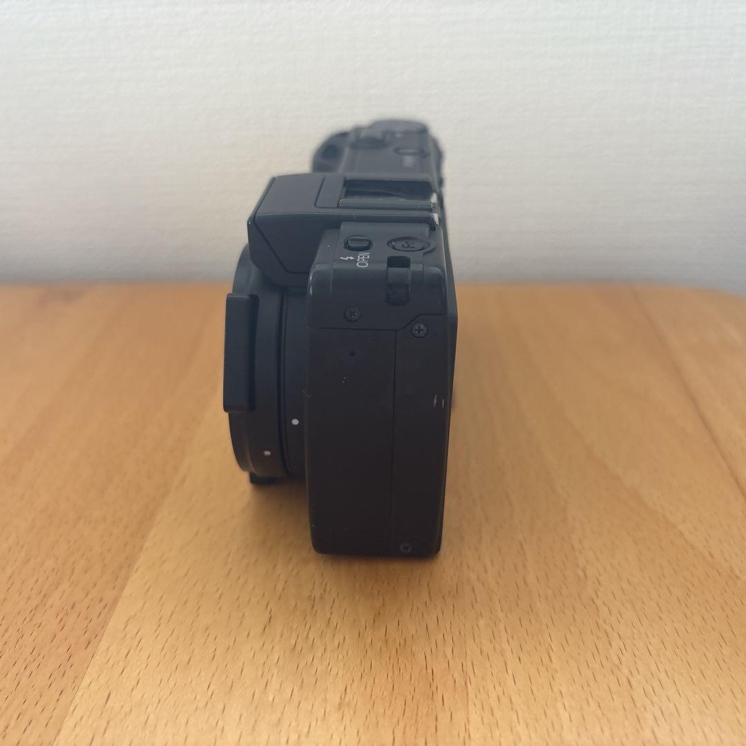 ジャンク品　RICOH Caplio GX100 デジタルカメラ