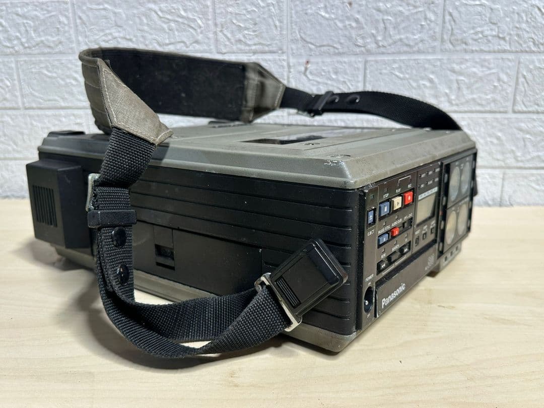 Panasonic AU-500 ポータブルビデオカセットレコ―ダ―