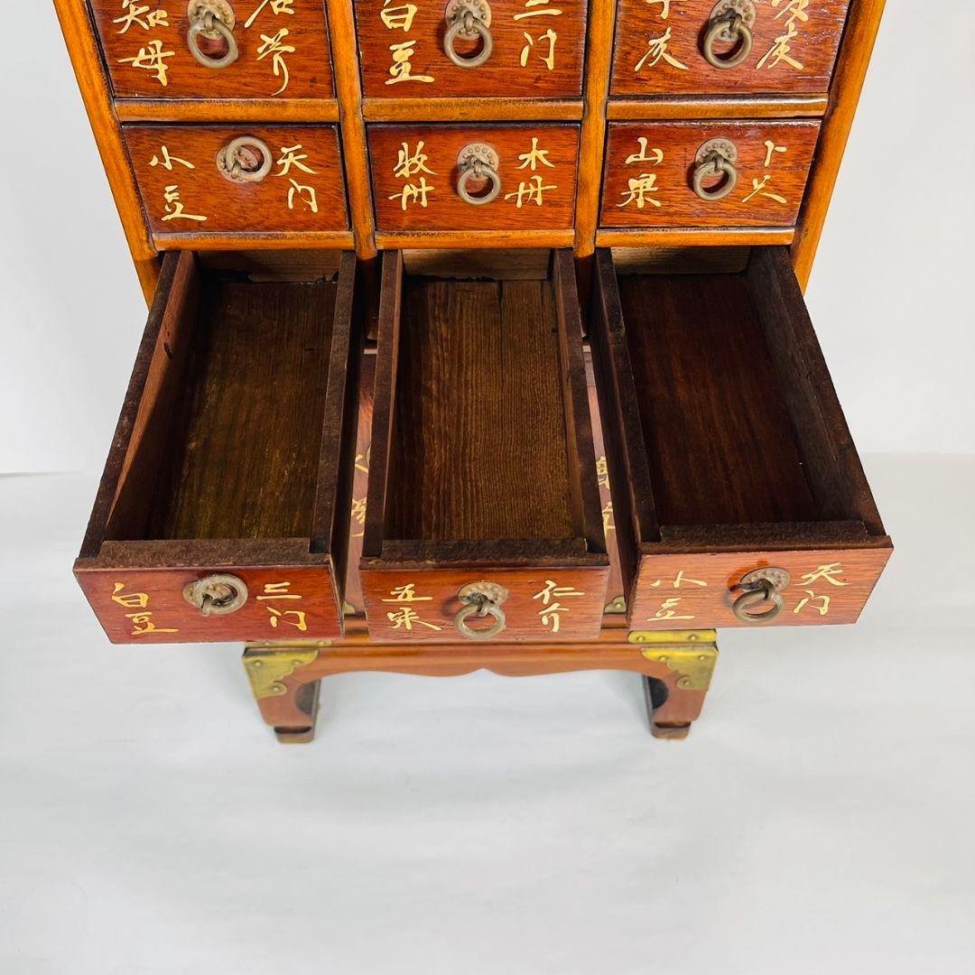 李朝家具　薬箪笥　箪笥　薬棚　ヤクジャン　キャビネット　引出し　小物　朝鮮　韓国
