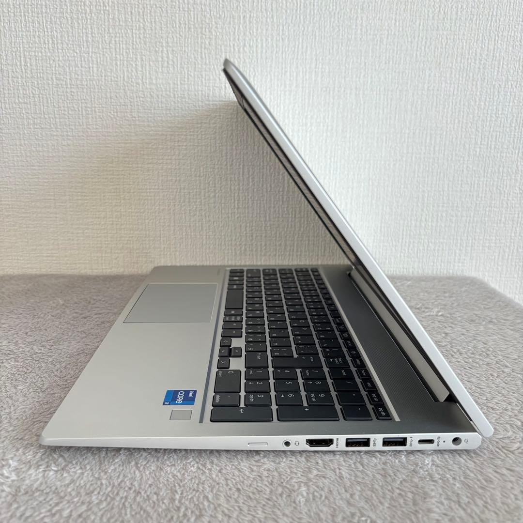 超美品HP ProBook 12世代 i7 高級軽型ノートPC 32GB 512