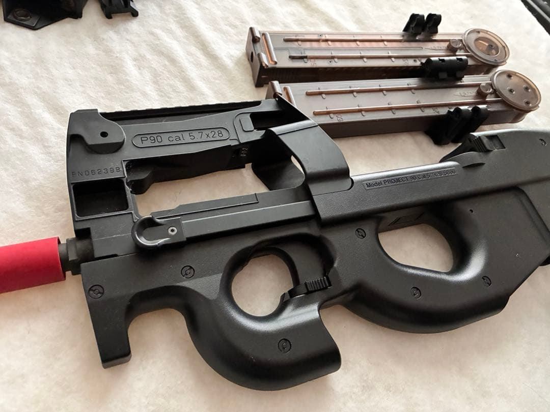 赤*ー様 東京マルイ P-90 電動ガン バッテリーなし