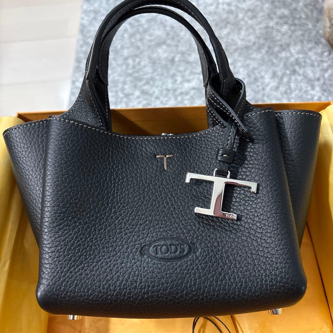 トッズ　バッグ　マイクロ　ストラップ付き