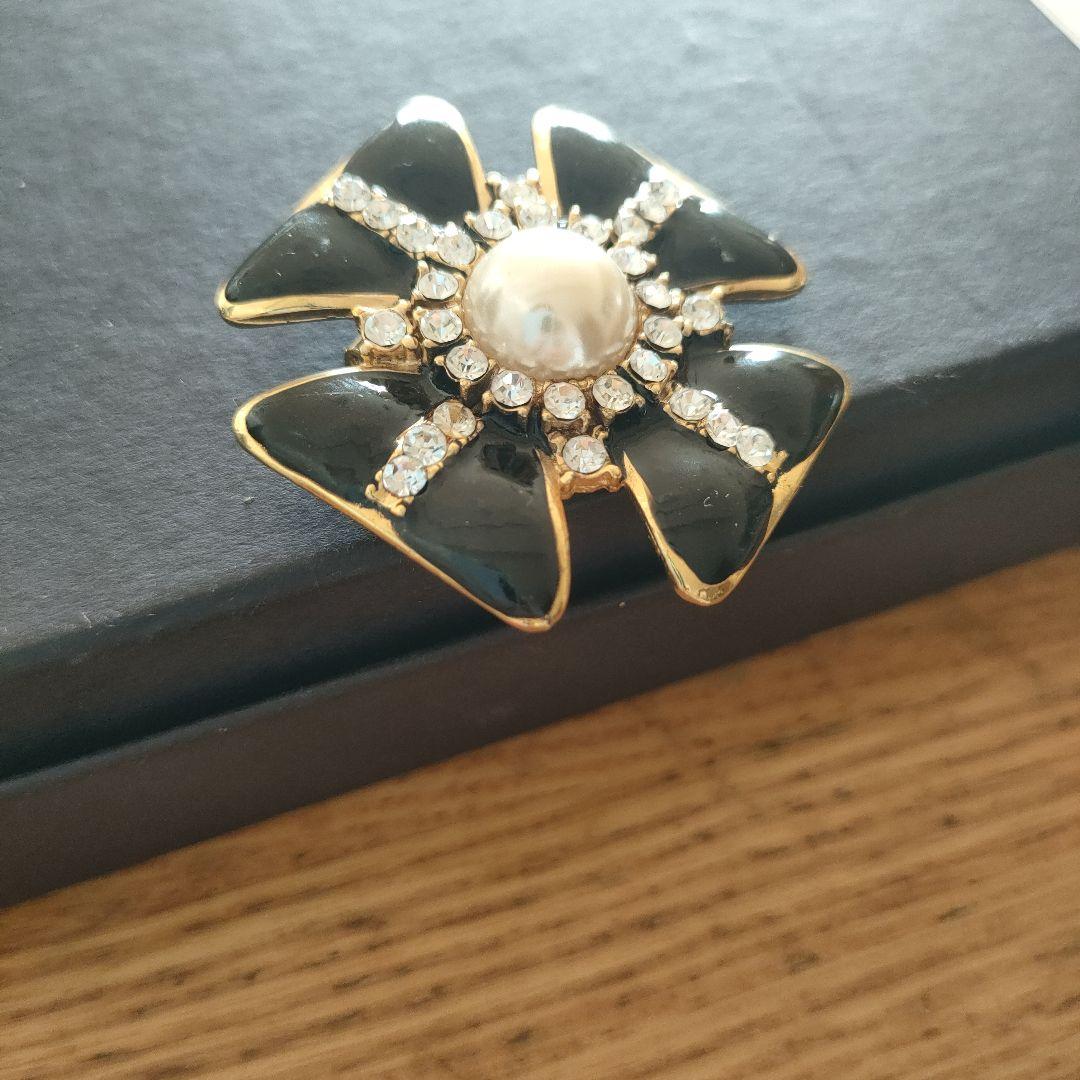 シャネル　ブローチ　パール