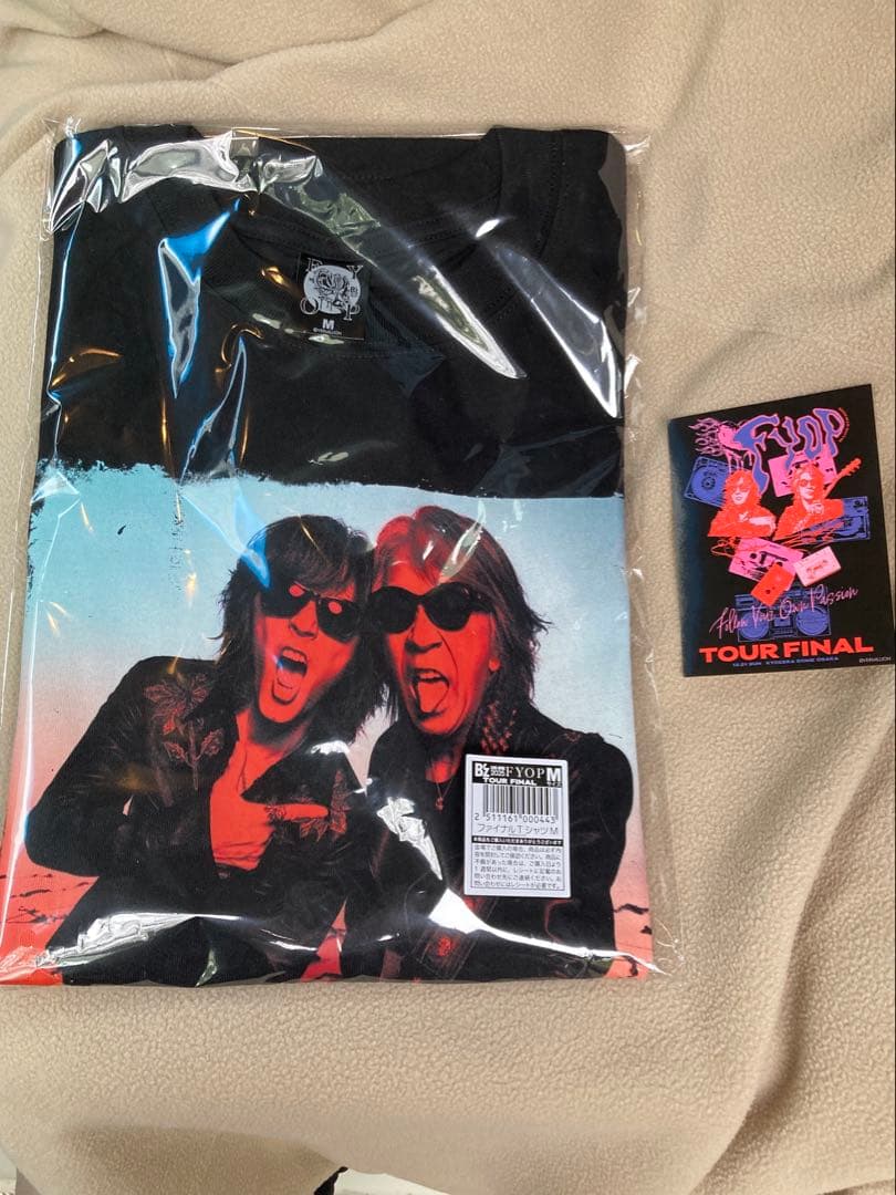 B'z FYOPツアーファイナル Tシャツ　ファイナル限定ステッカー付き‼️