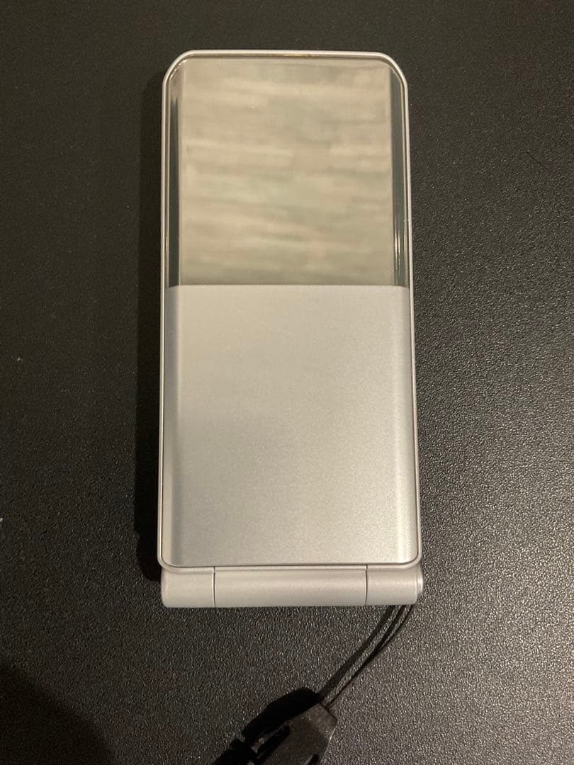 docomo arrows F-03L シルバー 本体 充電器 ストラップ付き