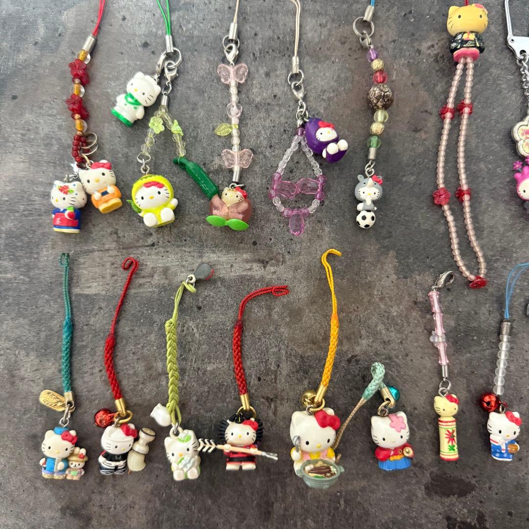 ご当地キティ 根付け ファスナーマスコット その他まとめ売り 約160点