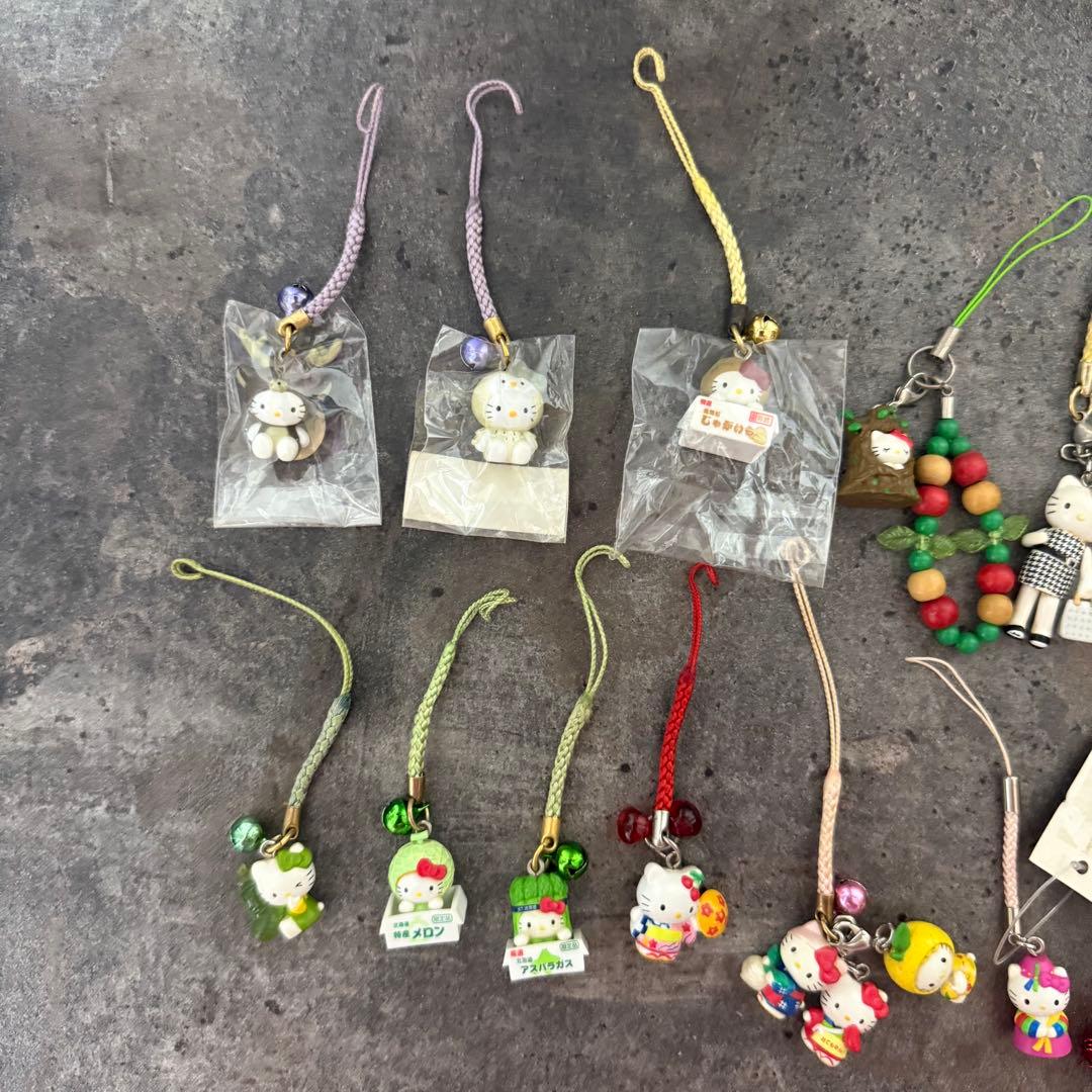 ご当地キティ 根付け ファスナーマスコット その他まとめ売り 約160点