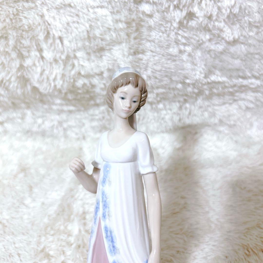 【希少】【美品】　リヤドロ　ベニスの女性　傘をもった女性 パラソル