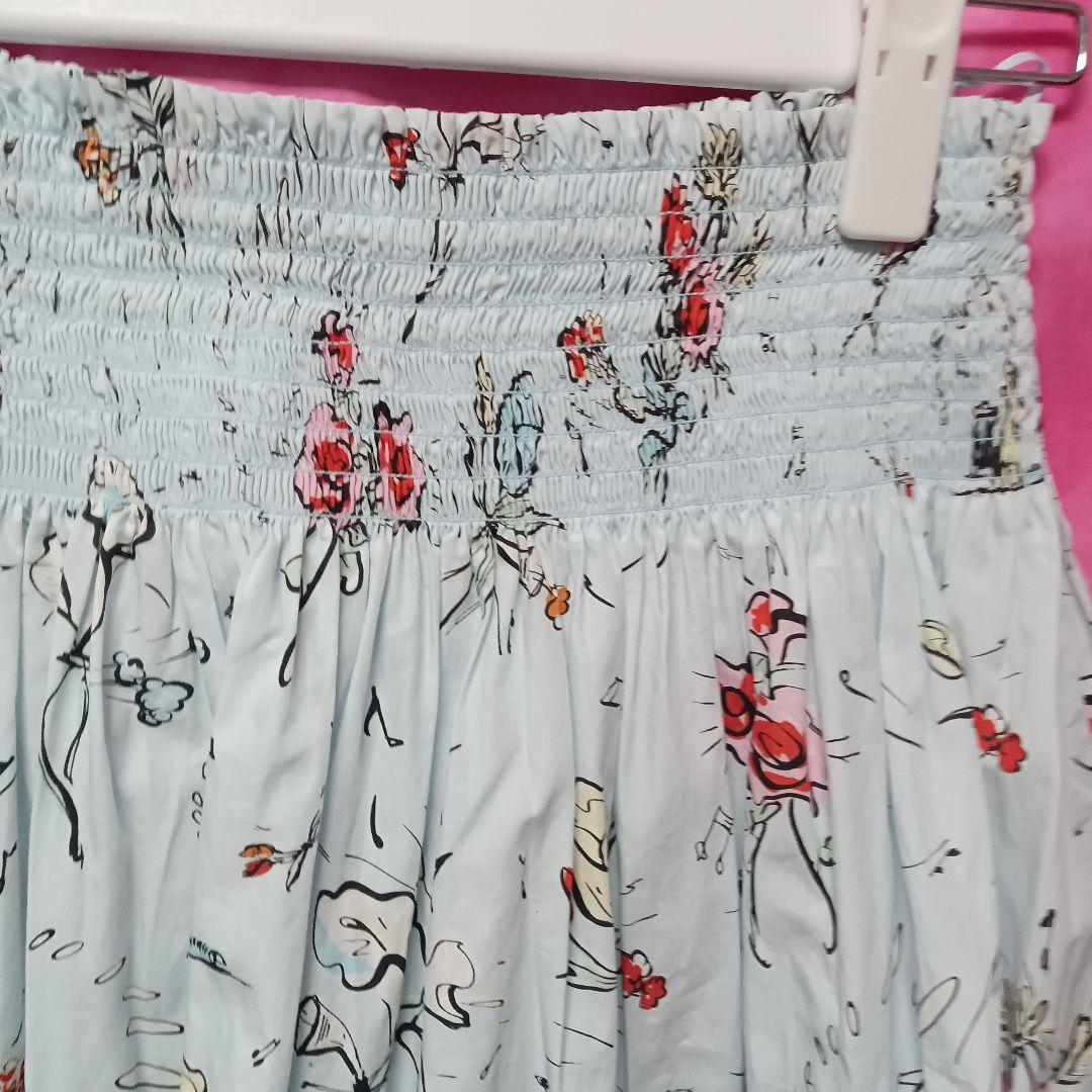 この夏はプラダ！　軽やかなスカート　水色　L イタリア製　¥18000 ↓