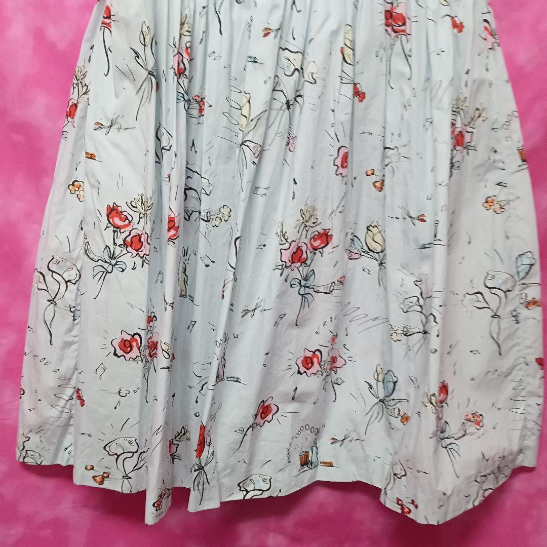 この夏はプラダ！　軽やかなスカート　水色　L イタリア製　¥18000 ↓