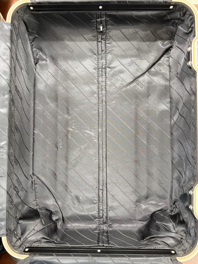 セール‼️ ゼロハリバートン　ジオ3.0 アルミ　キャリー 中古　正規品　4輪