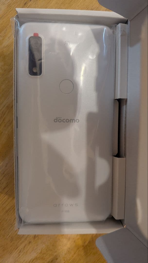 docomo版Simフリー arrows We F-51B 本体 ホワイト