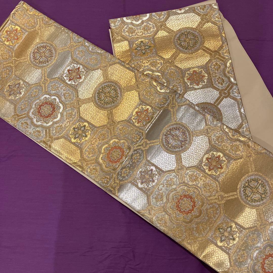 極美品　正絹振袖　袋帯付　抹茶　モスグリーン紫色花柄　金糸刺繍　写真撮影のみ