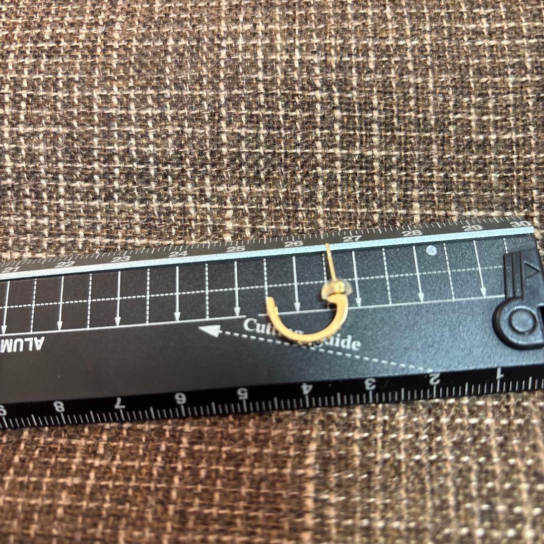 ジュエリーツツミ　k18 ダイヤ3Ｐ　ピアス