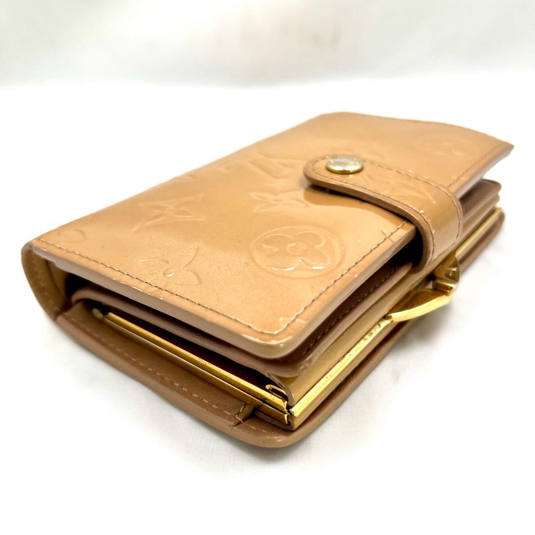 ルイヴィトン ヴェルニ ポルトフォイユ ヴィエノワ カフェオレ がま口財布