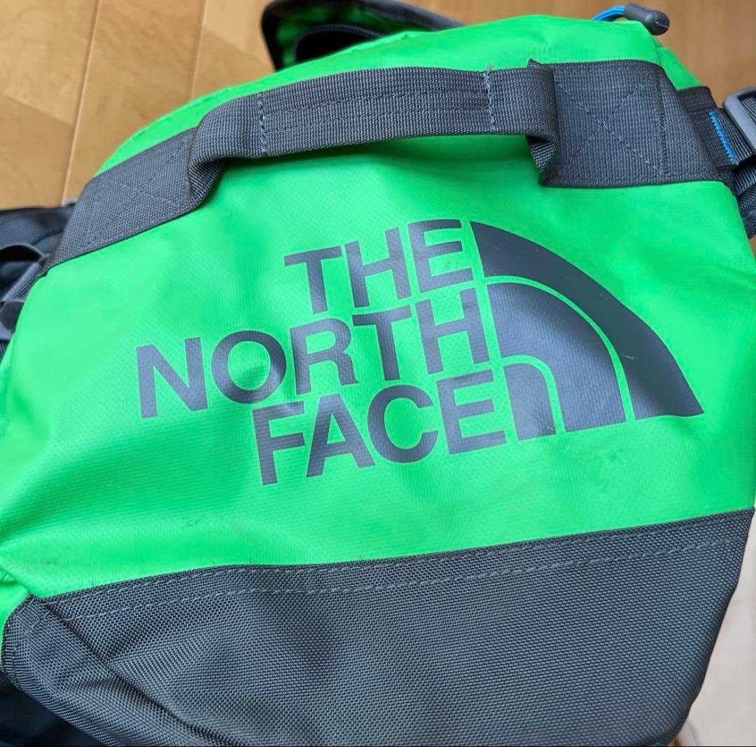ノースフェイス　ボストンバッグ　スポーツバック　リュック　ロゴ入り　旅行　大容量