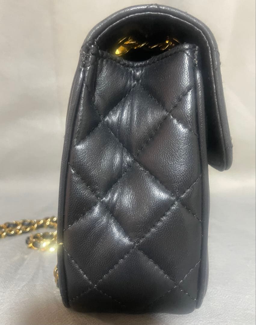 ひ*り様 Givenchy 黒いキルティングショルダーバッグ