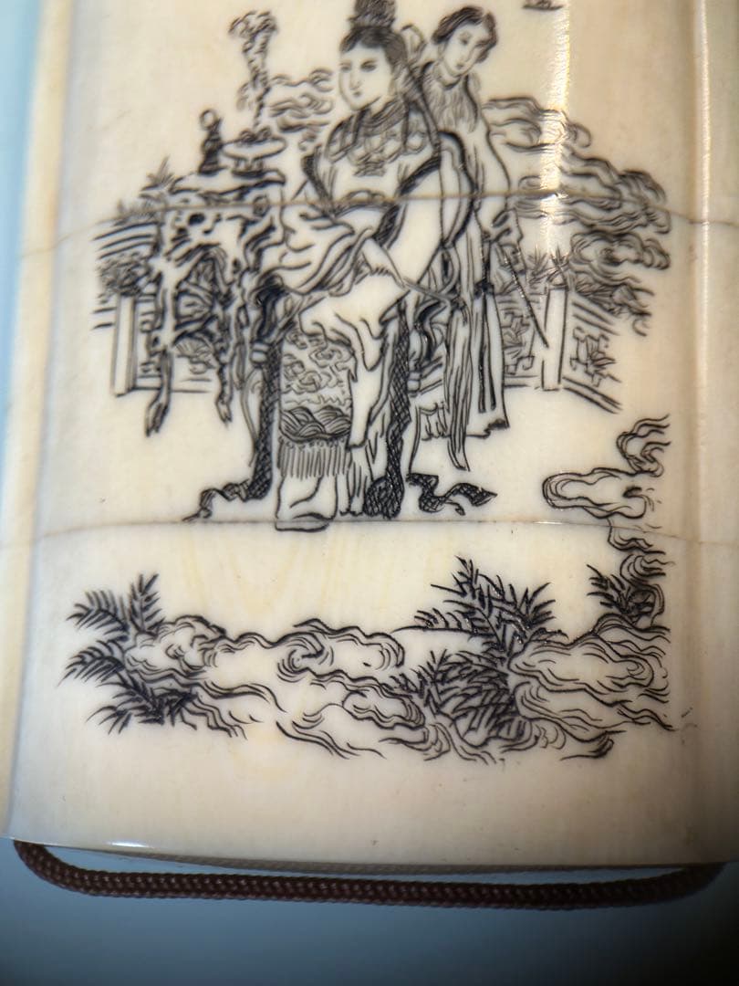 印籠　時代物 マンモス牙製　根付　4段 銘彫刻 提物　骨細工