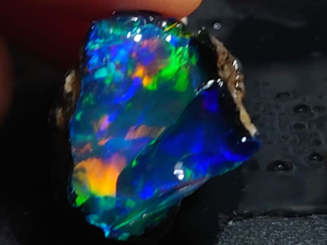 エチオピア　オパール　原石　鉱物　標本　プレシャス　ウェロ産